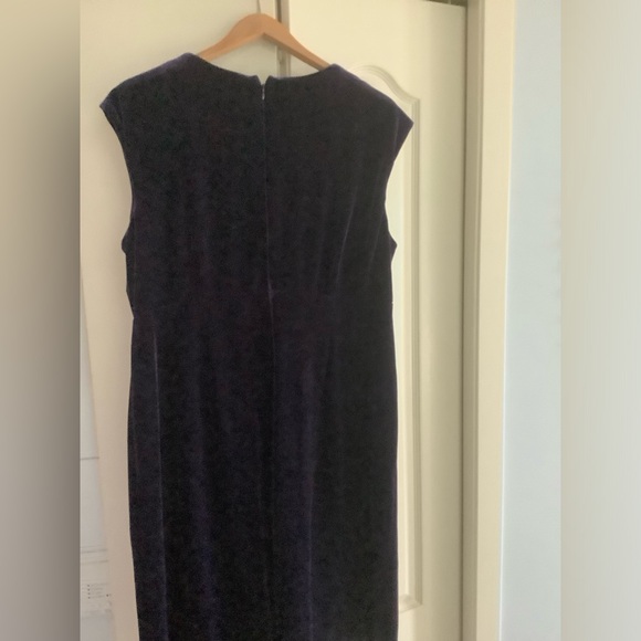 Deep Purple velvet Dress Sz 18 - Picture 4 of 4